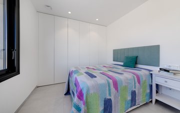 Property slide 32