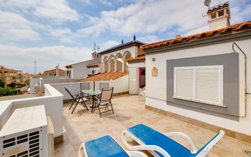 Property slide 32