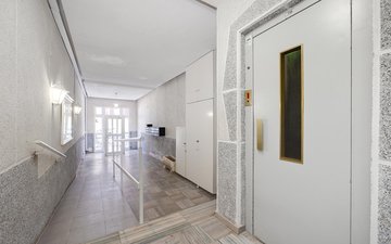 Property slide 32