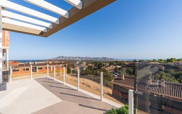 Property slide 31