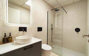 Property slide 20