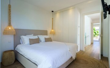 Property slide 15