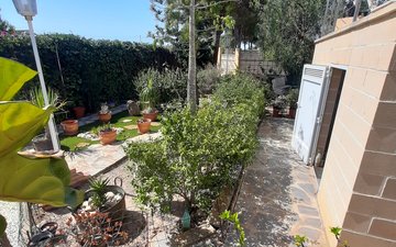 Property slide 18
