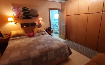 Property slide 32
