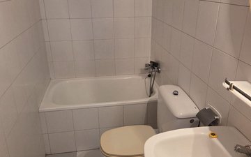 Property slide 32