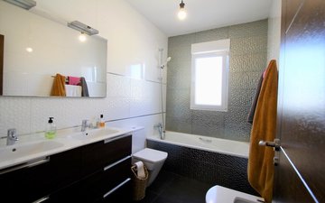 Property slide 14