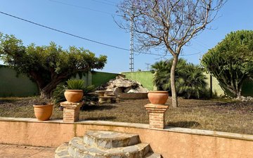 Property slide 10
