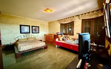 Property slide 16