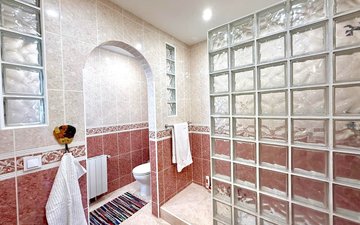 Property slide 20