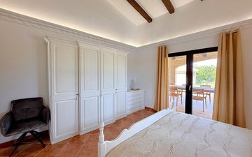 Property slide 20