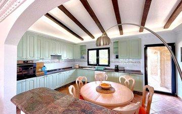 Property slide 17