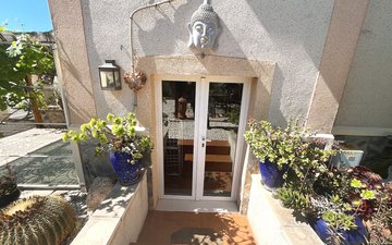 Property slide 25