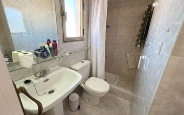 Property slide 16