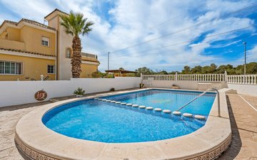 Property slide 32