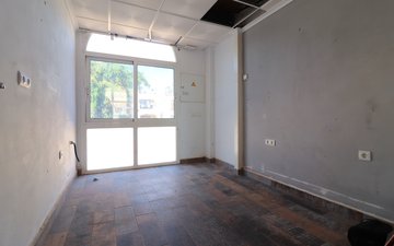 Property slide 10