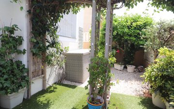 Property slide 46