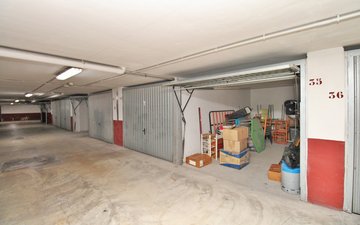 Property slide 32