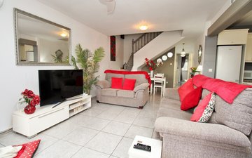 Property slide 7