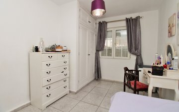 Property slide 17