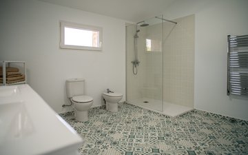 Property slide 48