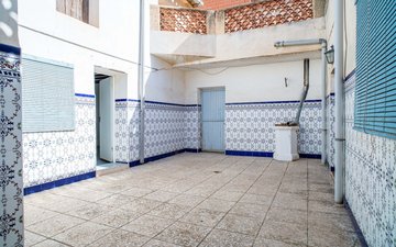 Property slide 22