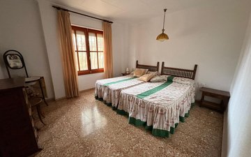Property slide 16