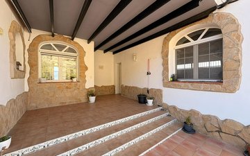 Property slide 39