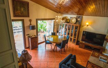 Property slide 32