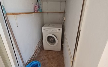 Property slide 32
