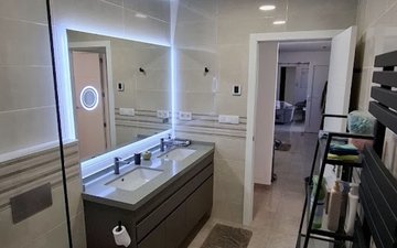 Property slide 44