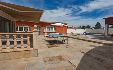 Property slide 10