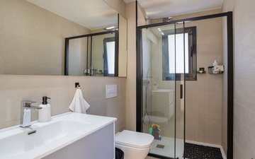Property slide 20