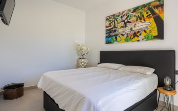 Property slide 22