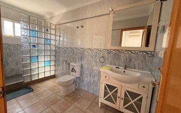 Property slide 16