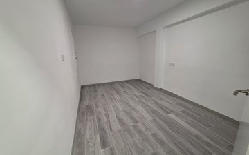 Property slide 21