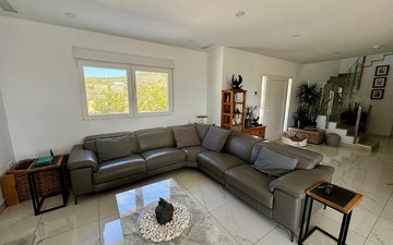 Property slide 33