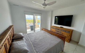 Property slide 44