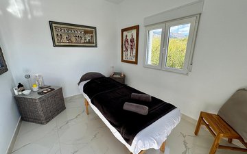 Property slide 24