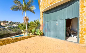 Property slide 46