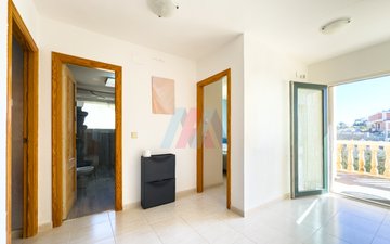 Property slide 32