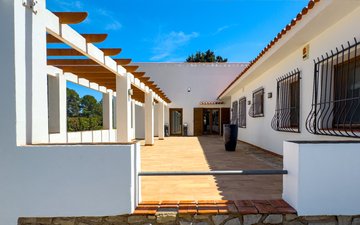 Property slide 17