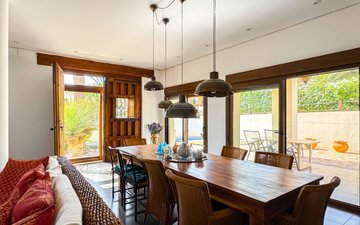Property slide 18