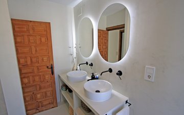 Property slide 33