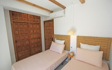Property slide 39