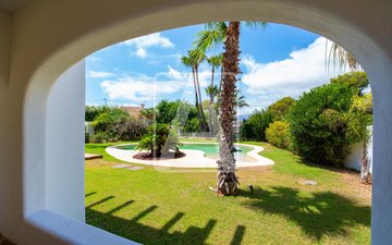 Property slide 42