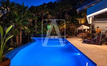Property slide 19