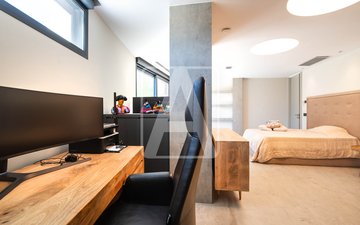 Property slide 40