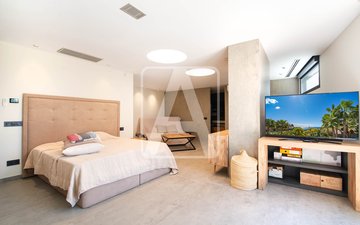 Property slide 43