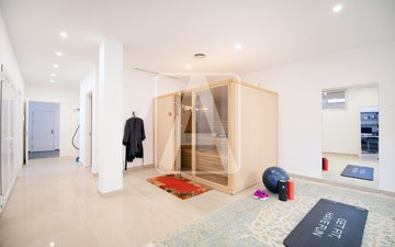 Property slide 44
