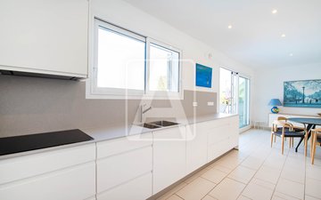Property slide 19